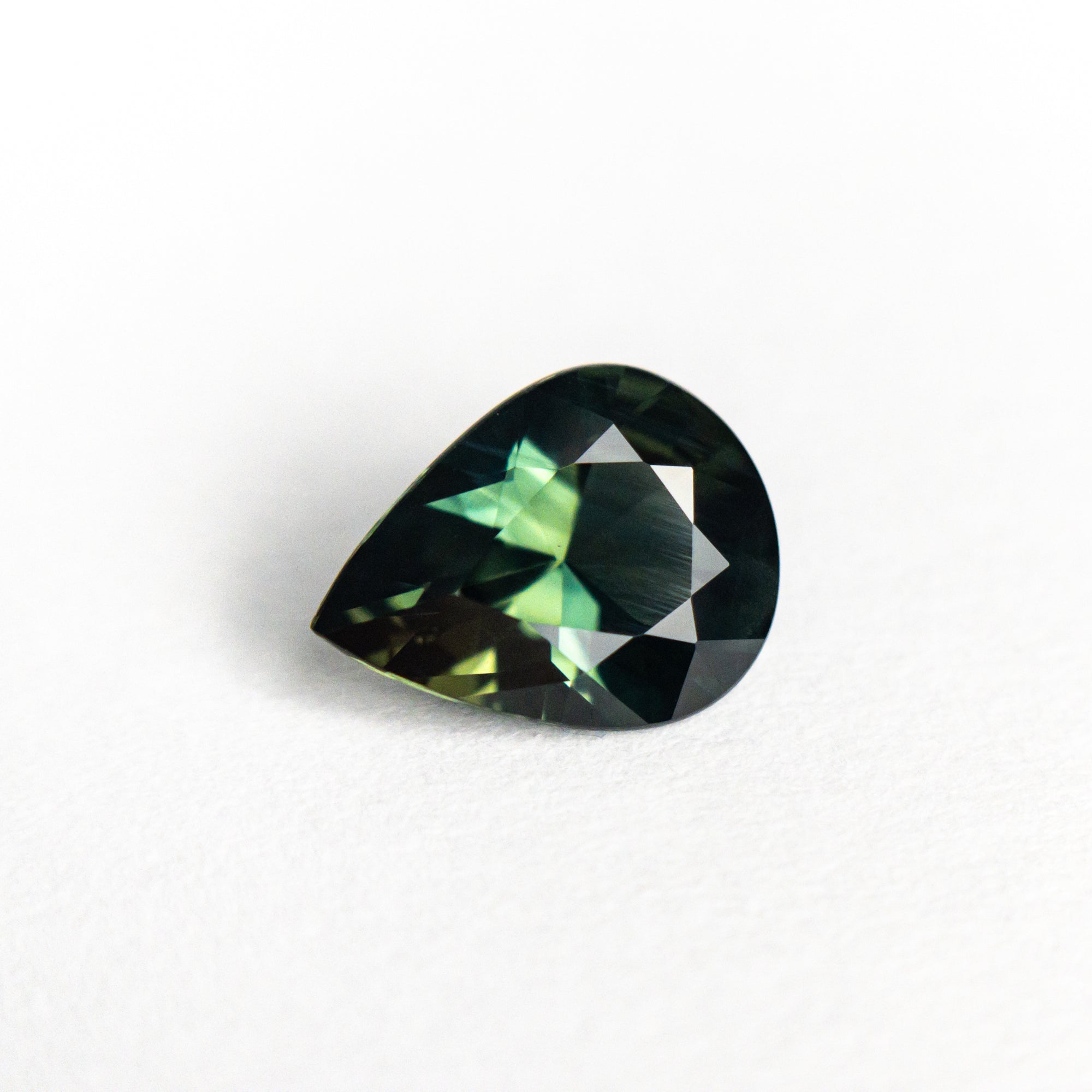 1.04ct 8.00x6.06x3.39mm Pear Brilliant Sapphire 25781-01