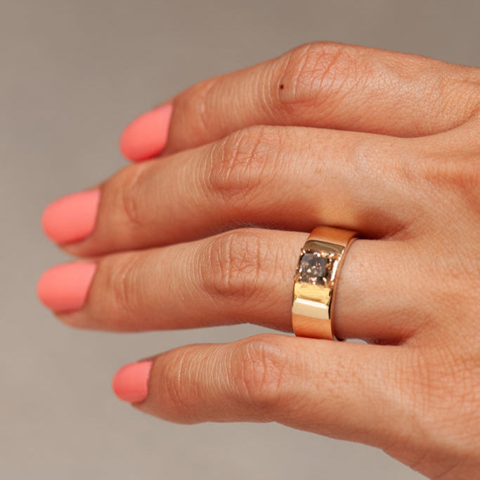 Attic Gold | Cigar Ring <br>  1.44ct Champagne Salt and Pepper Cut Corner Rectangle Brilliant