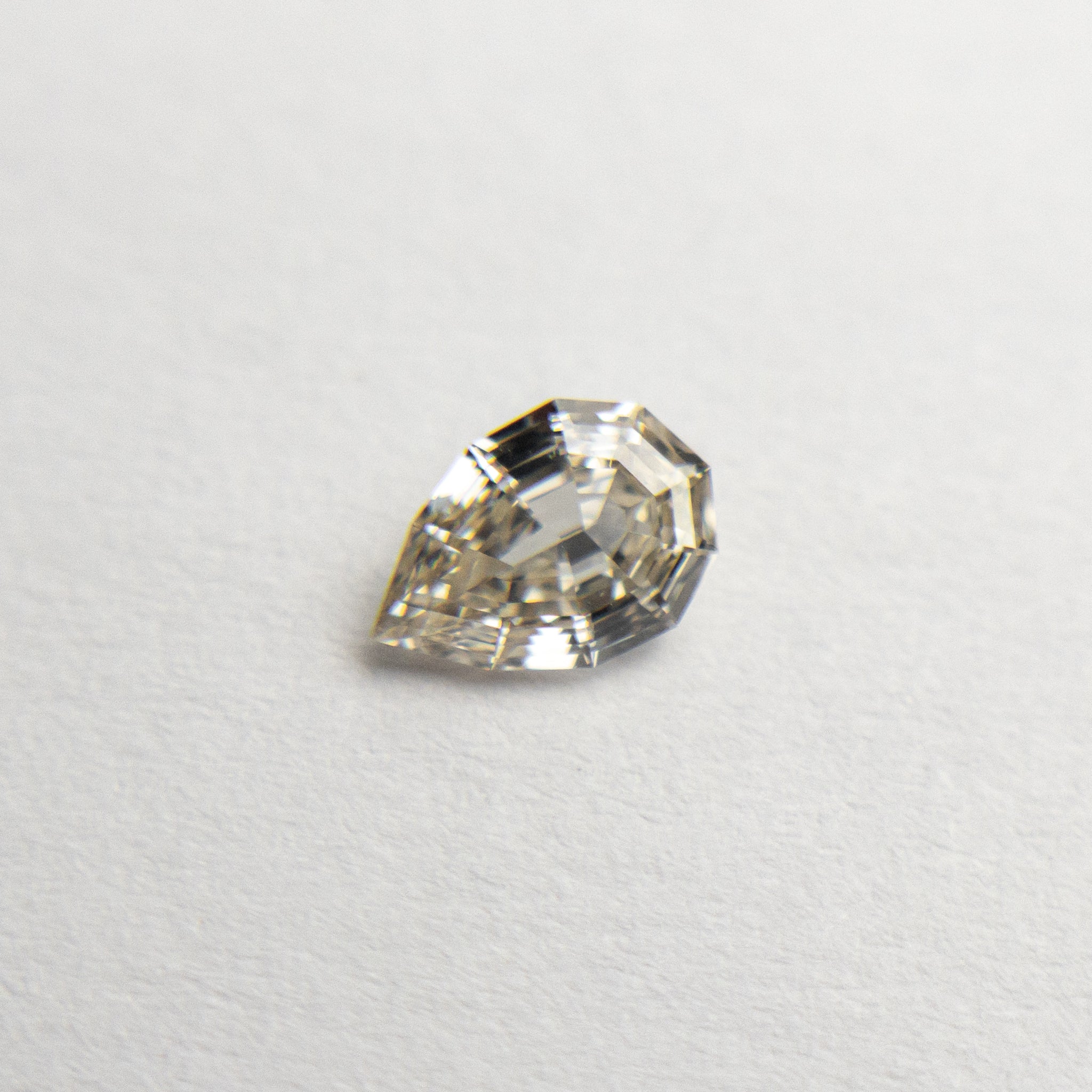 3.32ct Rough Diamond 21-21-15 🇨🇦 - Misfit Diamonds